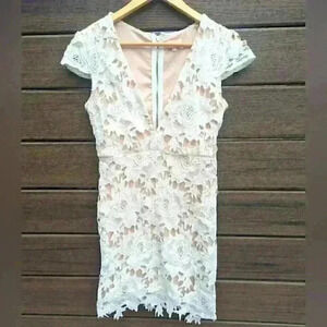Tea &  Cup Floral Cut out sheath White Dress - size Small bnwot